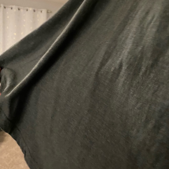 H&M basic pocket tee - Picture 3 of 3